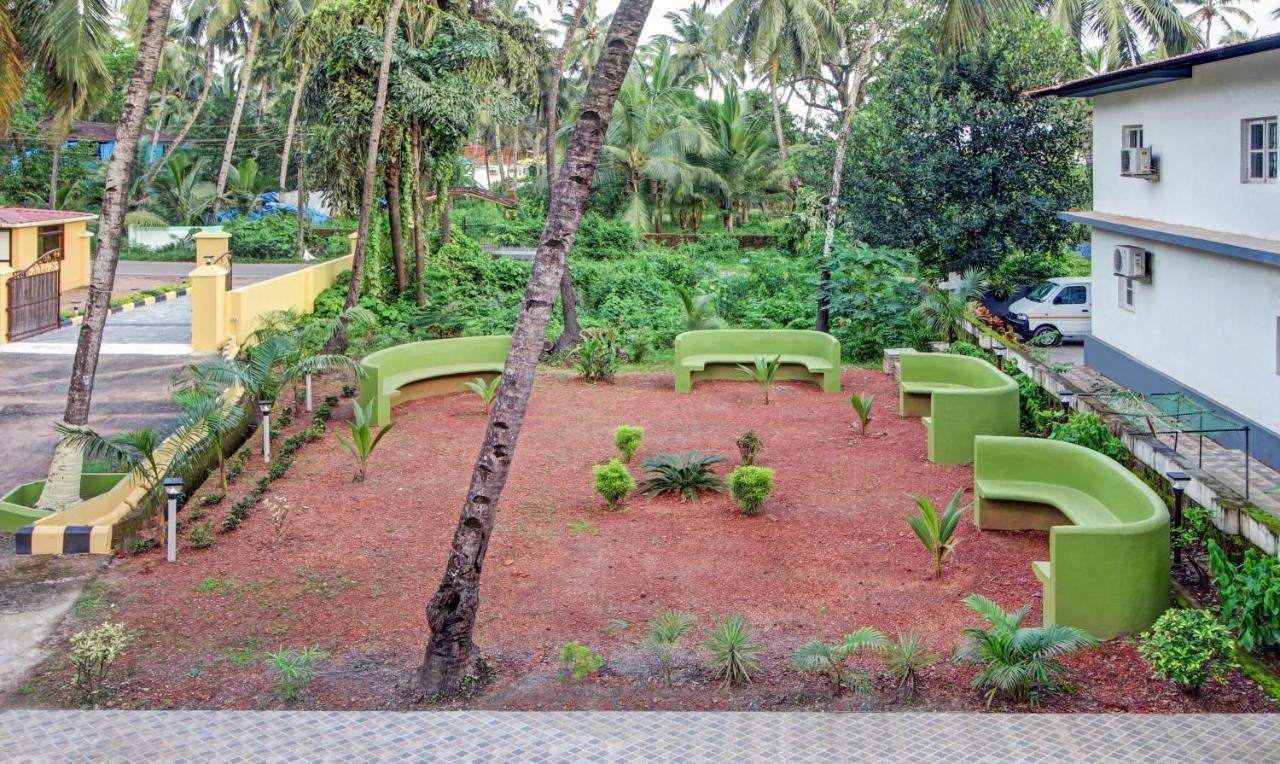Treebo Majestic Palms, 2 Km From Colva Beach Benaulim Esterno foto