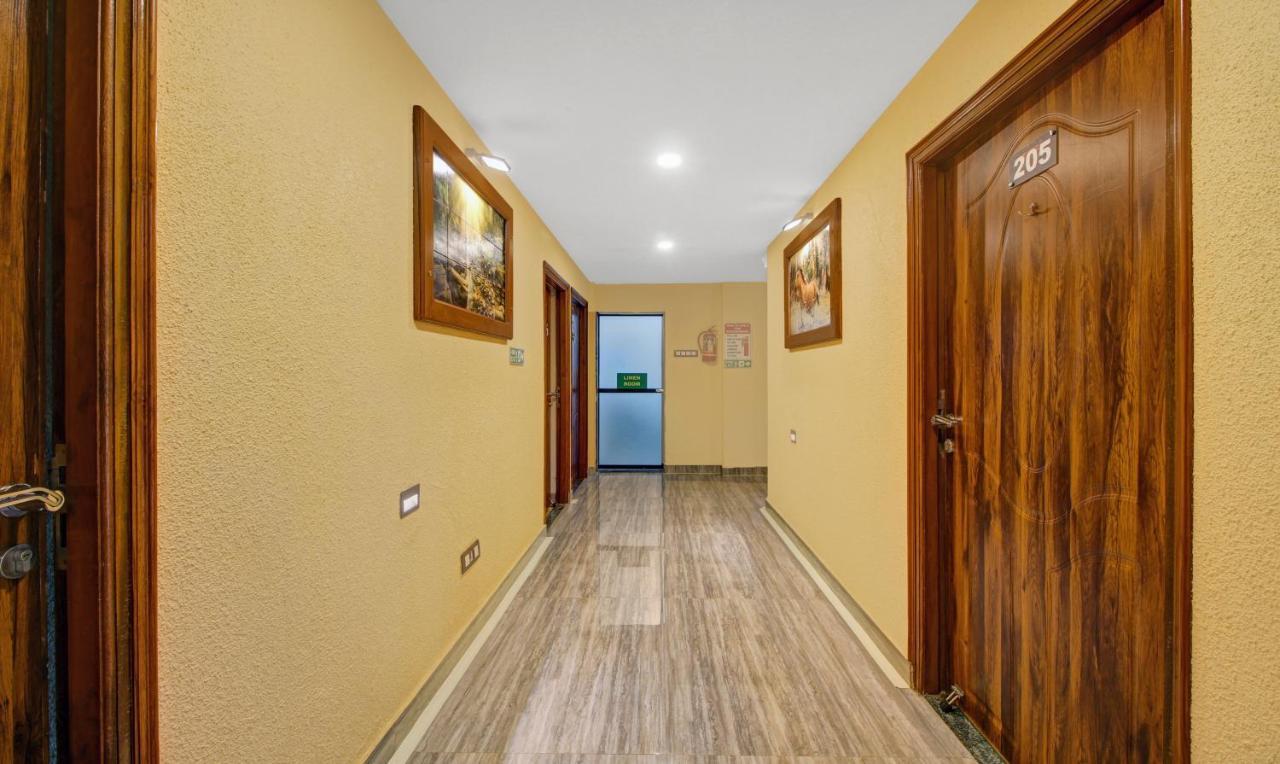Treebo Majestic Palms, 2 Km From Colva Beach Benaulim Esterno foto